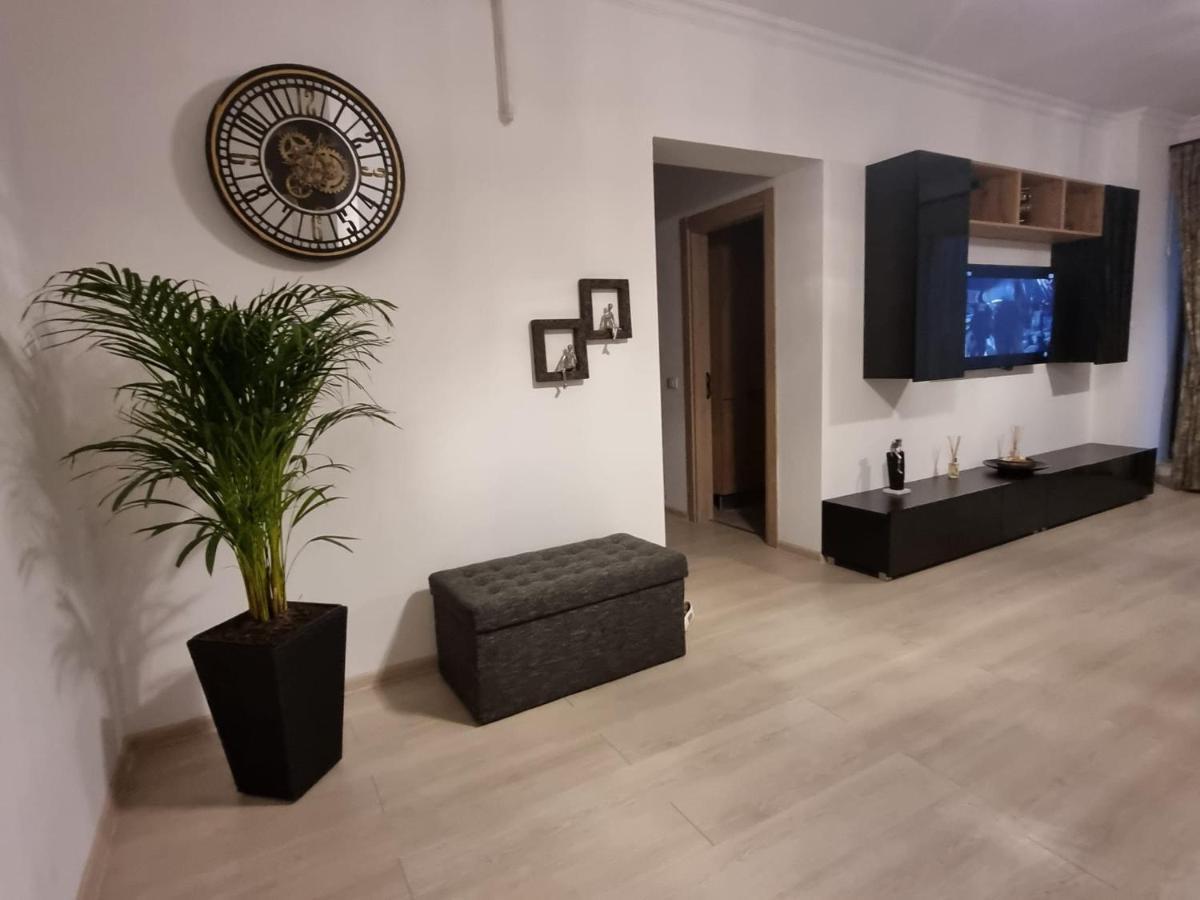 Deluxe Lake View Mamaia Exterior foto